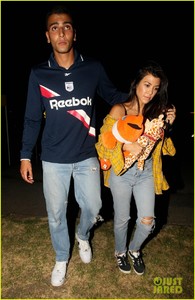 kourtney-kardashian-boyfriend-younes-bendjima-pack-on-the-pda-at-the-fair-03.jpg