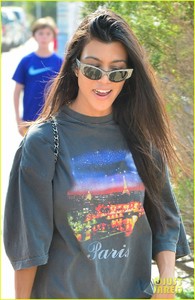 kourtney-kardashian-boyfriend-younes-bendjima-pack-on-the-pda-at-the-fair-04.jpg