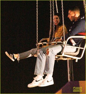 kourtney-kardashian-boyfriend-younes-bendjima-pack-on-the-pda-at-the-fair-08.jpg