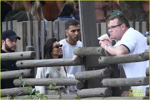 kourtney-kardashian-younes-bendjima-disneyland-paris-05.jpg