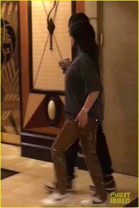 kylie-jenner-travis-scott-first-appearance-07.jpg
