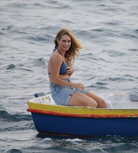 lily-james-filming-mama-mia-sequel-91217-7.jpg