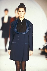 martine-sitbon-fw-1987-1.thumb.jpg.3af5ba46b6e15e0c218473f43d226092.jpg