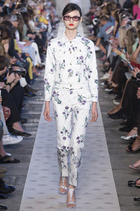 max-mara-rs18-0138.thumb.jpg.69f8c41fca1d0484c8d29ec43168aeac.jpg