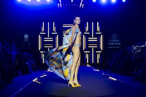modelo-isabeli-fontana-kAnC--1350x900@abc.jpg