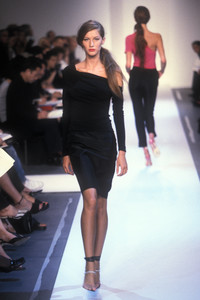 narciso-rodriguez-ss-2000-3.thumb.jpg.fd8aa88c88a9da5ab4d8766762150811.jpg