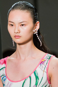 prabal-gurung-clp-rs18-1981.thumb.jpg.2421f2486c42293f0b5a2e3046e4f490.jpg