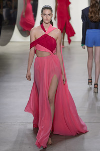 prabal-gurung-rs18-4870.thumb.jpg.2afae2477ba35eea1f11e5b657d9d809.jpg