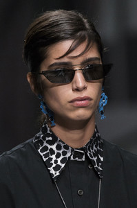 prada-clp-rs18-3935.thumb.jpg.cc2969e1ab5bc49edd518212d512b23c.jpg