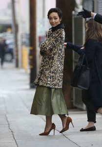 ruth-negga-arrives-at-jimmy-kimmel-live-in-hollywood-01-09-2017_1.jpg