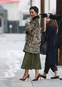 ruth-negga-arrives-at-jimmy-kimmel-live-in-hollywood-01-09-2017_5.jpg