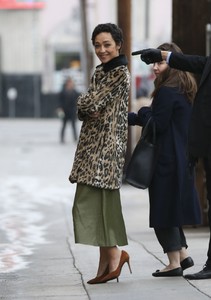 ruth-negga-arrives-at-jimmy-kimmel-live-in-hollywood-01-09-2017_6.jpg