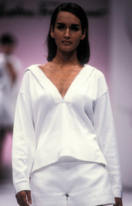 salvatore-ferragamo-ss-1991-3.thumb.JPEG.642f5fc0bda5ee4a7897030b0e86edc9.JPEG