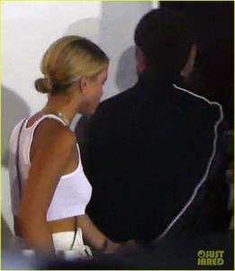 scott-disick-and-sofia-richie-couple-up-for-miami-beach-date-night-02.jpg