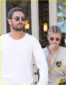 scott-disick-sofia-richie-step-out-for-lunch-date-06.jpg
