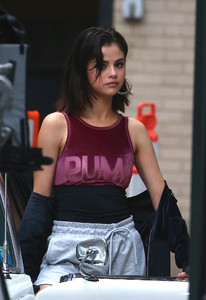 selena-gomez-on-set-of-a-photoshoot-in-nyc-9917-11.jpg