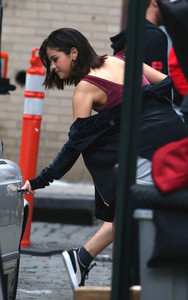 selena-gomez-on-set-of-a-photoshoot-in-nyc-9917-2.jpg