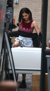 selena-gomez-on-set-of-a-photoshoot-in-nyc-9917-5.jpg