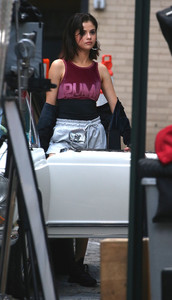 selena-gomez-on-set-of-a-photoshoot-in-nyc-9917-6.jpg