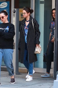 selena-gomez-out-in-nyc-92617.jpg