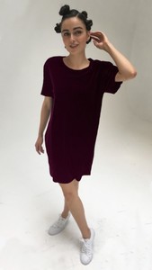 shortsleeveboxydresstoknee-burgundyvelvet-4866-cc.jpg