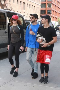 sophie-turner-out-for-a-stroll-with-her-puppy-named-porky-in-nyc-september-8-2017-28.jpg