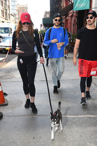 sophie-turner-out-for-a-stroll-with-her-puppy-named-porky-in-nyc-september-8-2017-38.jpg