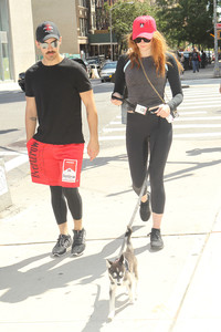 sophie-turner-out-for-a-stroll-with-her-puppy-named-porky-in-nyc-september-8-2017.jpg