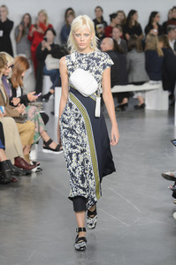 sportmax-rs18-4123.thumb.jpg.13ae32a624a269ebf941eded7a0b70ad.jpg