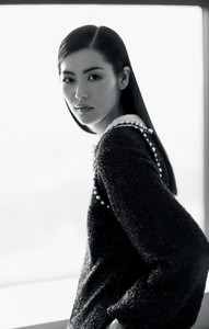 t-magazine-singapore-september-2017-liu-wen-by-russell-james-02.thumb.jpg.e58c5c10234ff3ffada2b9d9975be26a.jpg