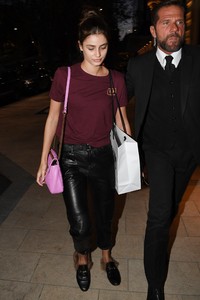taylor-hill-out-in-milan-91917-33.jpg