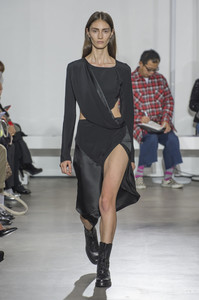 theyskens-rs18-2077.thumb.jpg.c6c0b34f87d458c1242019149cfe42f7.jpg
