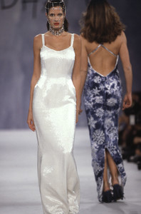 todd-oldham-fw-1994-4.thumb.jpg.aa542f17d9f17d374a4482e68b6bbbc1.jpg