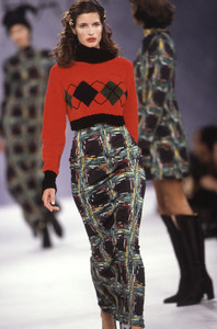 todd-oldham-fw-1994-6.thumb.jpg.2f64412460629f3a8b11d39f58846286.jpg