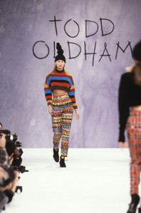 todd-oldham-fw-1994-6.thumb.jpg.d103fb9dac6073db608a8fc7b5e37c5c.jpg