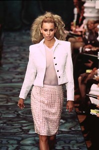 todd-oldham-fw-1996-4.thumb.jpg.27c11503e29a8a5ba555cfef2bbd5a54.jpg