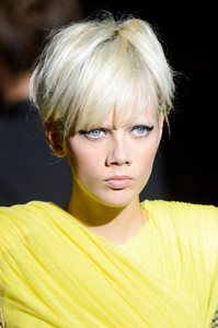 tom-ford-clp-rs18-4477.thumb.jpg.f2a6f08e91baccdc0887e79268c89a18.jpg