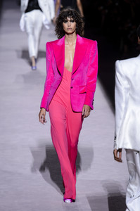 tom-ford-rs18-0610.thumb.jpg.68b2e6aa48e681dfce791e6ac13e26d7.jpg