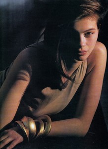 uk_elle_aug_1990_5.thumb.jpg.c7fb114b1d34198086e6ba6922d380e2.jpg