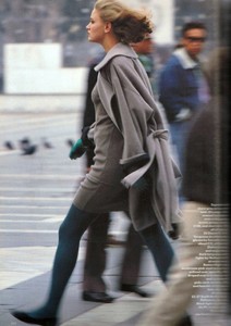 uk_vogue_0987_16.thumb.jpg.efc43b243ab8abdaca3c91db07d6fb29.jpg