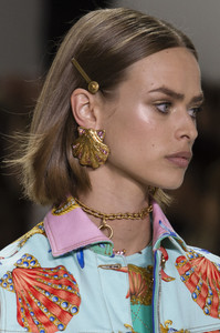 versace-clp-rs18-3132.thumb.jpg.5f51b6cab900d22c085a43d465a847f5.jpg