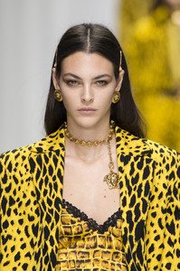 versace-clpa-rs18-5263.thumb.jpg.0458e61981c2076db4de2c1e1d6e4095.jpg