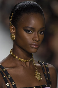 versace-clpa-rs18-5633.thumb.jpg.d2a7b3e6ea92262b09d17661b636caca.jpg