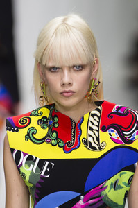 versace-clpa-rs18-5787.thumb.jpg.b4118929229f53f52aaf54f303961d2d.jpg