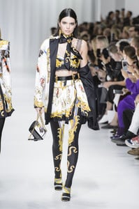 versace-rs18-5686.thumb.jpg.e579786e963aeeab553e3d30bebc778e.jpg