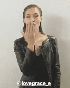 videotogif_2017_09.10_01_57_30.thumb.gif.c30896f0e4519aba6305f84f9819d03d.gif