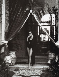 vogue-italia-feb-1993-022.thumb.jpg.49c43cfdd393645e996644e5e55bb097.jpg