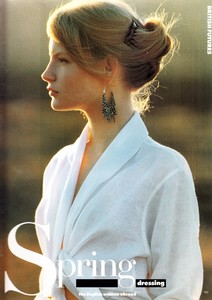 vogue_uk_feb_1988_29.thumb.jpg.509ab8900537e877adc883b9bca7be52.jpg