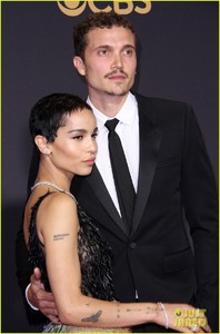 zoe-kravitz-boyfriend-karl-glusman-celebrate-first-anniversary-04.jpg