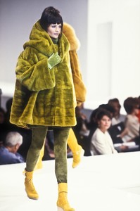0_claude-montana-fw-1993-1_html.thumb.JPEG.464f2188d3244c30f8404c1294725cc9.JPEG